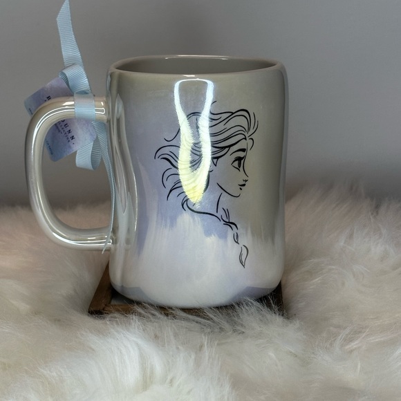 🚨Price Drop🚨 Rae Dunn Frozen Elsa Iridescent "Let it Go" mug - Picture 2 of 4